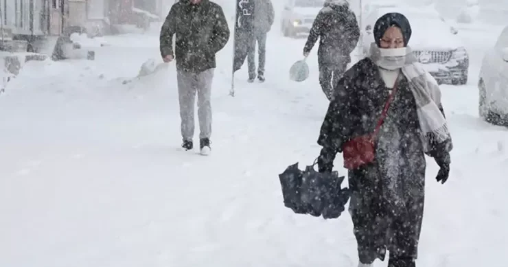 Hava kəskin soyuyacaq: Qar, güclü külək XƏBƏRDARLIĞI