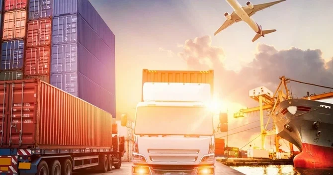 IRU Azərbaycan və Türkiyəyə sərhəddə yük daşımaları üçün yaşıl zolaqlar yaratmağı tövsiyə edir