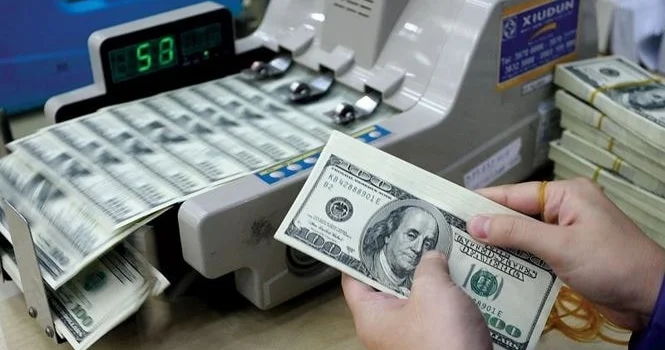 Daşları yerindən oynadacaq həmlə: dolları nə gözləyir? İqtisadçı açıqladı