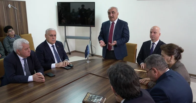 Elm məktəbdən başlayır: UNEC in təşəbbüsü genişlənir (FOTO)