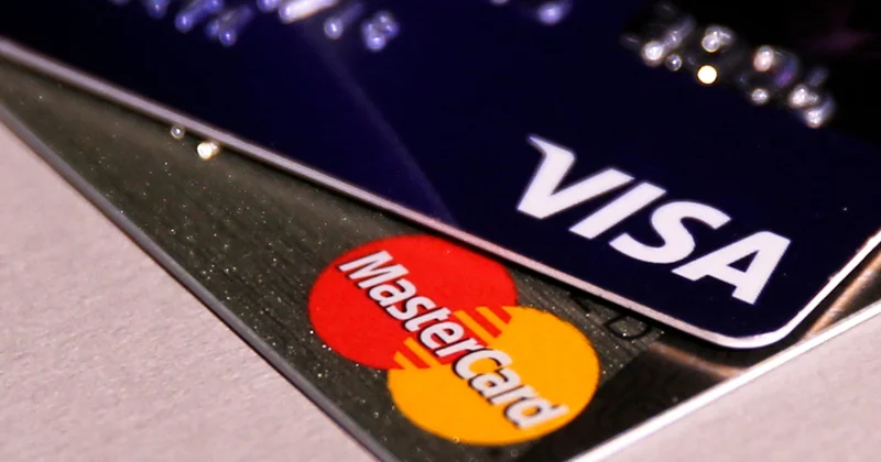 Европа готовится отключиться от Visa и Mastercard