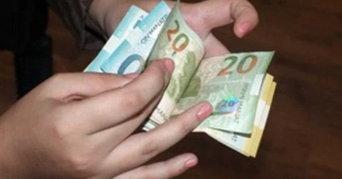 Bazar günü işləyən bu işçilərə əvvəl 87 manat verirdilər, indi 21,8 manat ödəyəcəklər