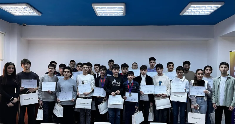 Məktəblilər arasında keçirilən informatika yarışı yekunlaşdı FOTO