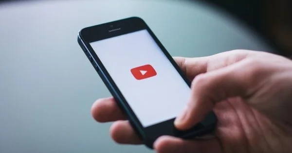 Лайки в YouTube привели к штрафу: первый случай в России