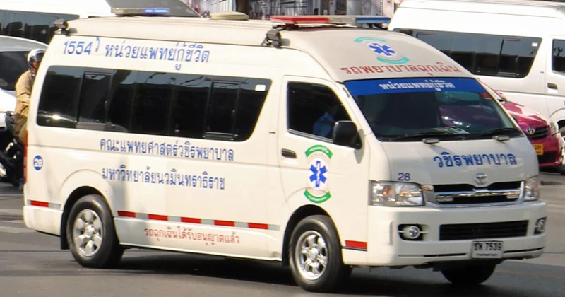 Tailandda bina çöküb, dağıntıların altında qalanlar var