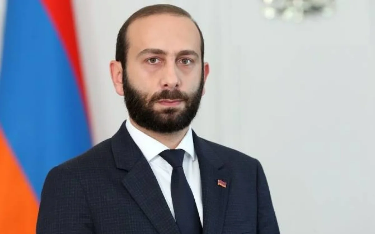 Mirzoyan Hindistana gedir