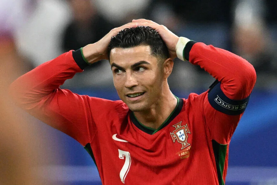 Ronaldo qadın qohumlarını belə təbrik etdi