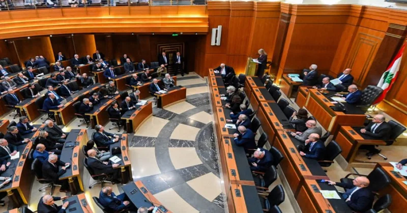 Livanda parlament seçkiləri təxirə salındı