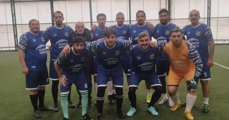 Media komandası Dirçəliş Kuboku nda növbəti mərhələyə yüksəldi