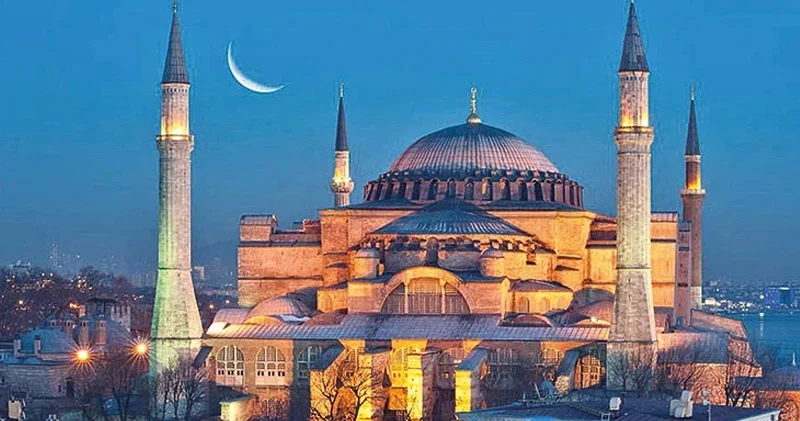 Ramazan ayında tarixi ziyarət: Eyüp Sultan və Aya Sofya (FOTO)