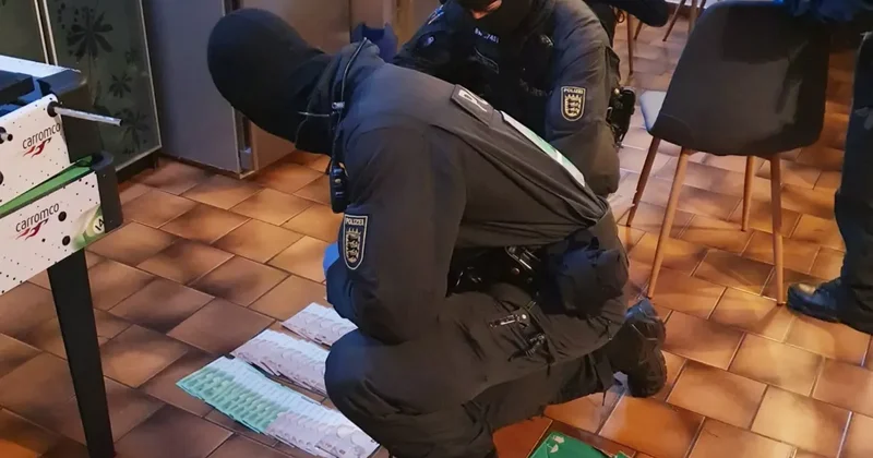 Европол ликвидировал сеть незаконной переправки мигрантов из Вьетнама