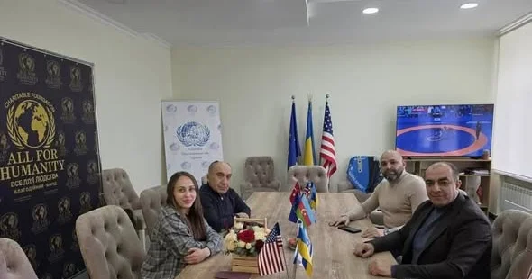 Avropa çempionu Aida Kərimovaya pul mükafatı təqdim olundu FOTO