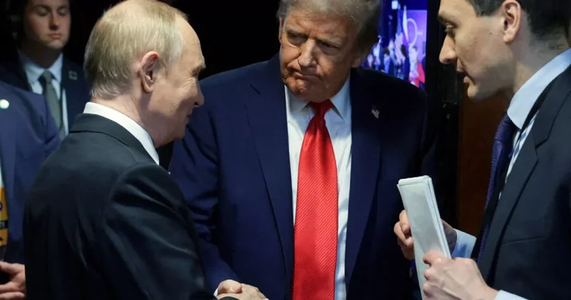 Путин наградил переводчика