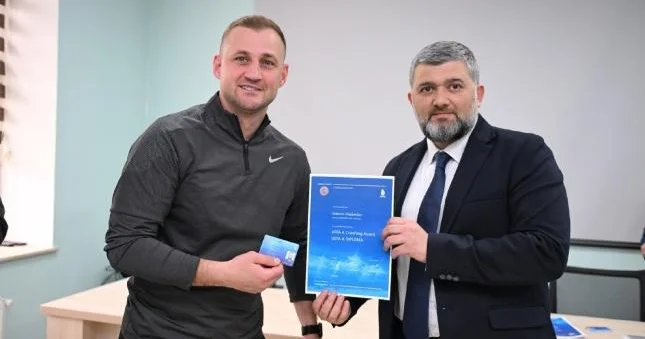 Azərbaycanın keçmiş futbolçularına məşqçi diplomları verildi Şəkillər