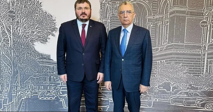 Посол Украины и глава Исполнительной власти Баку обсудили укрепление гуманитарного сотрудничества