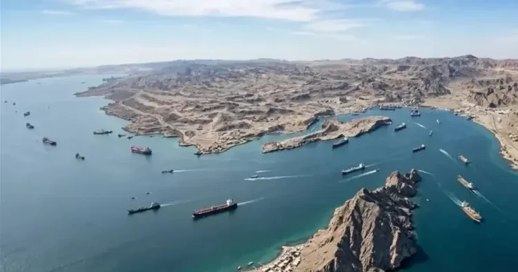 İran Hörmüz boğazındakı dəniz minalarının xəritəsini YAYDI