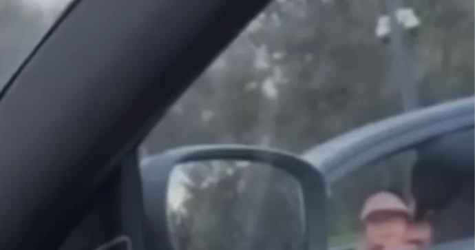 Polis azyaşlıya maşın verən sürücünü tapıb CƏZALANDIRDI VİDEO