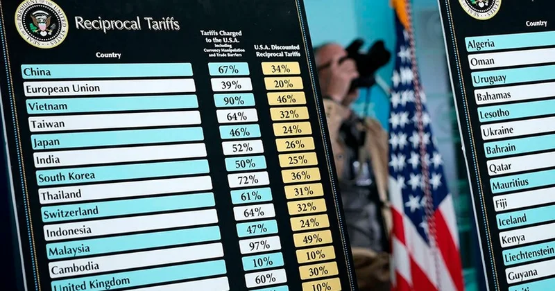 Трамп намерен сохранить тариф в 10% для всех стран