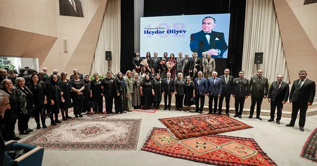 Sabunçuda Heydər Əliyevlə bağlı konsert proqramı təşkil edildi Fotolar