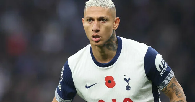 “Tottenhem”in hücumçusu klubdan gedir