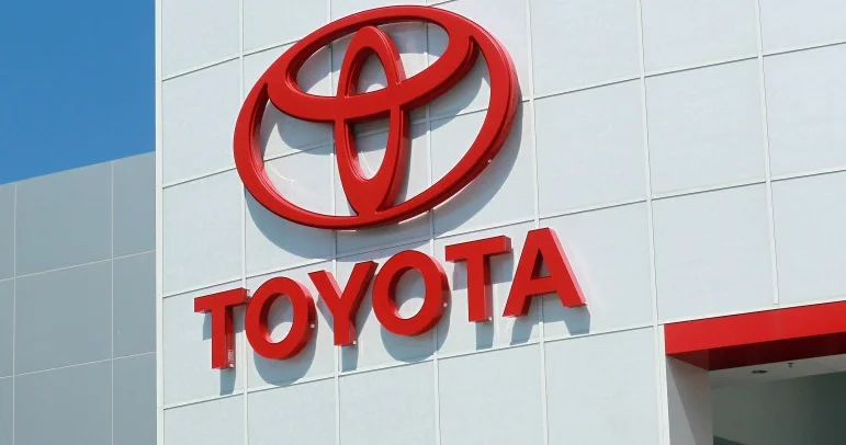 Toyota ожидает снижения прибыли на 21% из за пошлин Трампа