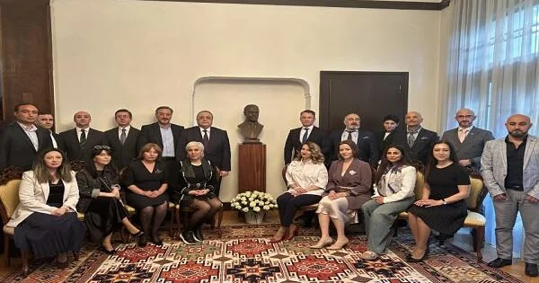 Çex Respublikasında Heydər Əliyevin büstü açıldı