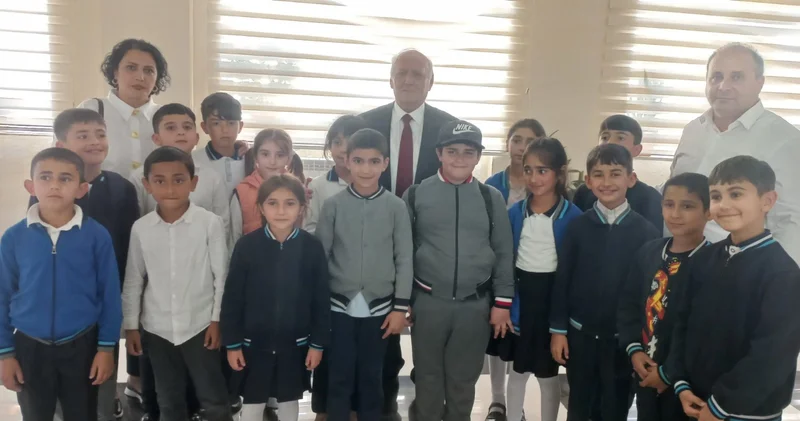 Yaqub Mahmudov məktəbləlilərə Heydər Əliyevdən danışdı