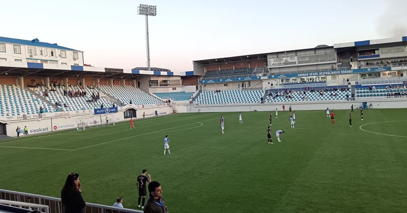 Premyer Liqa oyununda 1 dəqiqəlik işıq problemi