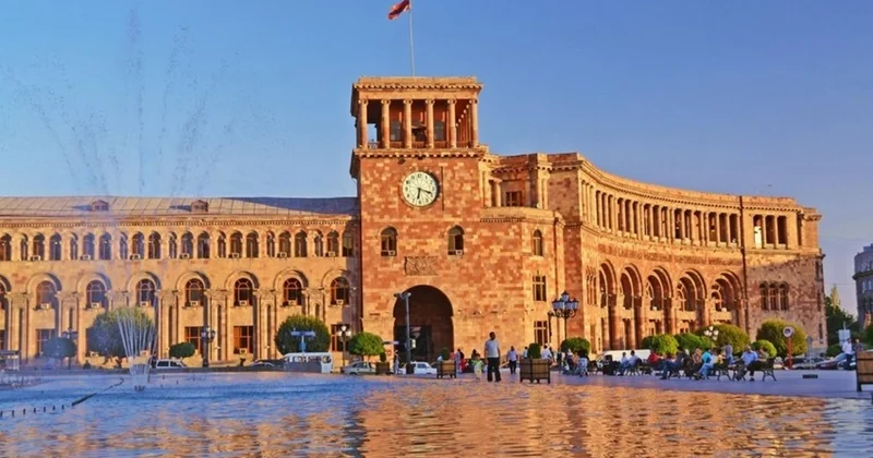 Üç yerdə Njdeyə abidə qoyan Ermənistanın faşizm sevgisi