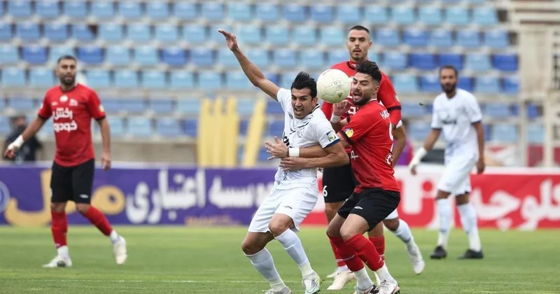 Azərbaycan millisinin futbolçusu: Yenidən təklif alsam, Traktor a qayıtmaq istərdim MÜSAHİBƏ
