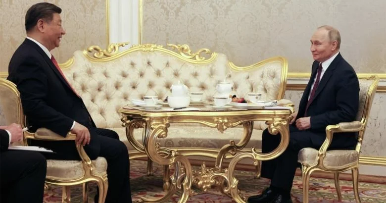 Putinin Çin liderinə çay qonaqlığı: 3,5 saat davam edən görüş.... VİDEO