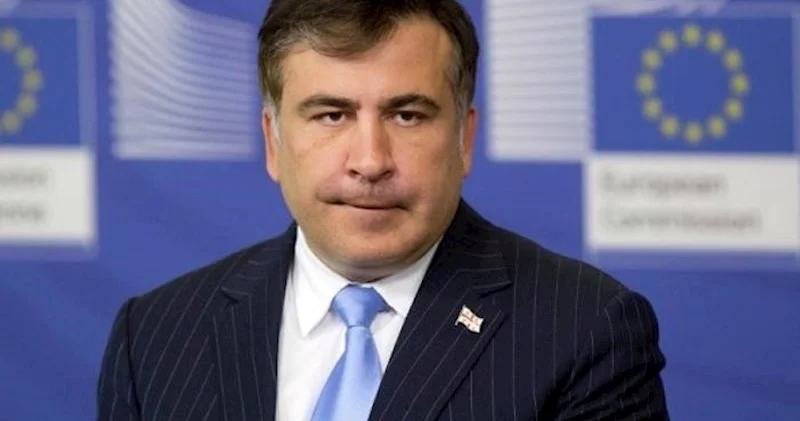 Saakaşvili İlham Əliyevin Moskva paradına getməməsindən yazdı