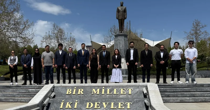 Azərbaycanlı tələbələr Ankarada Ulu Öndər Heydər Əliyevin xatirəsini ehtiramla yad ediblər