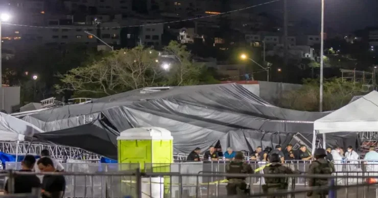 Konsert zamanı səhnə uçdu, yaralılar var
