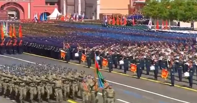 Azərbaycan hərbçiləri Moskvada Qələbə paradında keçid edib FOTO
