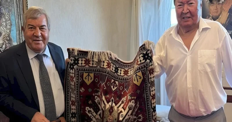 Sabir Rüstəmxanlı Oljas Süleymenovla görüşüb