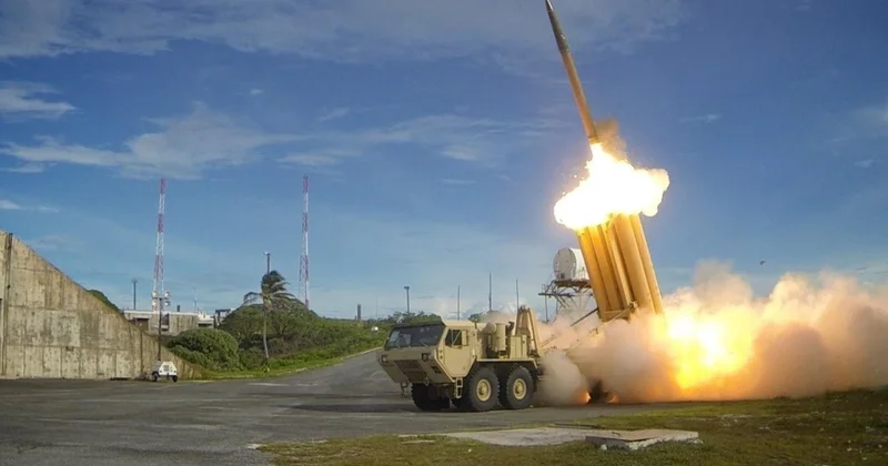 ABŞ ın məşhur THAAD sistemi ACİZ QALDI Husilərin raketini vura bilmədi KONKRET