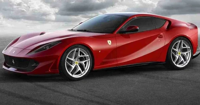 Ferrari ilk elektrik avtomobilinin təqdimatını təxirə saldı