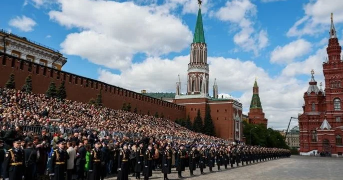 Парад Победы в Москве в этом году завершился всего за 45 минут