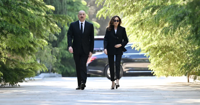 Prezident və birinci xanım Fəxri Xiyabanda FOTO