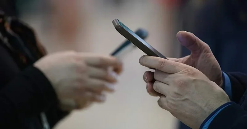 Smartfon niyə donur? Problemin həlli üçün ekspert məsləhətləri