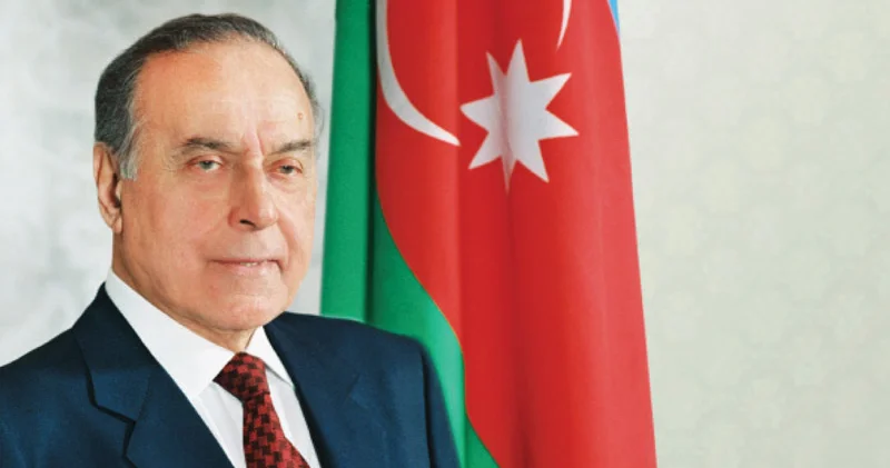 Heydər Əliyev: Azərbaycanın taleyini dəyişən dahi lider