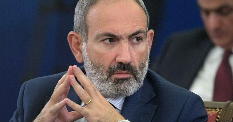 Qələbə paradından imtina: Paşinyanın Rusiyadan məsafə strategiyası dərinləşir
