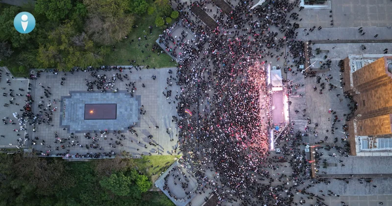 Putinin milyarder “desantı“nın ilk təbliğat mitinqinə cəmi 5650 erməni qatıldı... FOTO