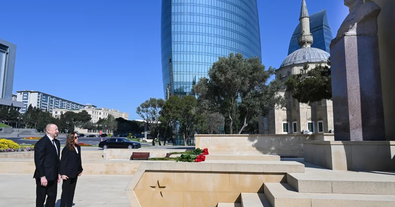 Faşizm üzərində Qələbə uğrunda mübarizədə həlak olan Azərbaycan övladlarının xatirəsi ehtiramla anılıb