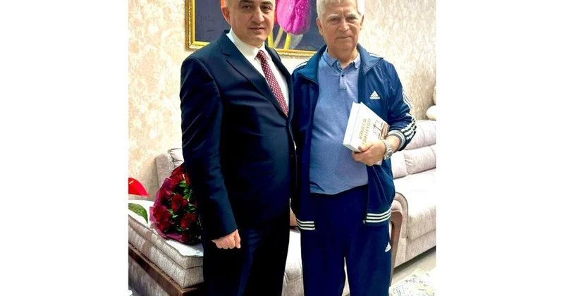 Anar Bağırov veteran vəkili yubileyi münasibətilə ziyarət edib