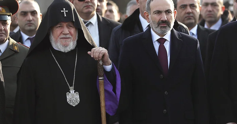 II Qaregin istefa verməlidir! Paşinyan katalikosa ÇAĞIRIŞ ETDİ