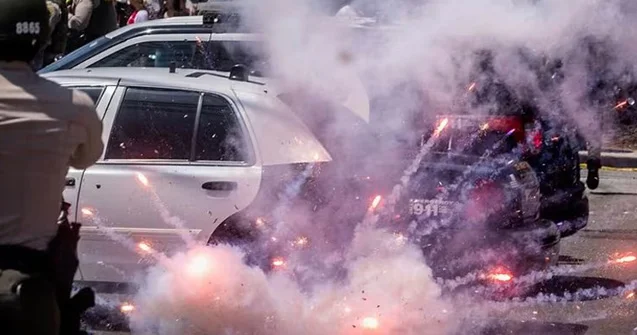 ABŞ dəki iğtişaş Fotolarda