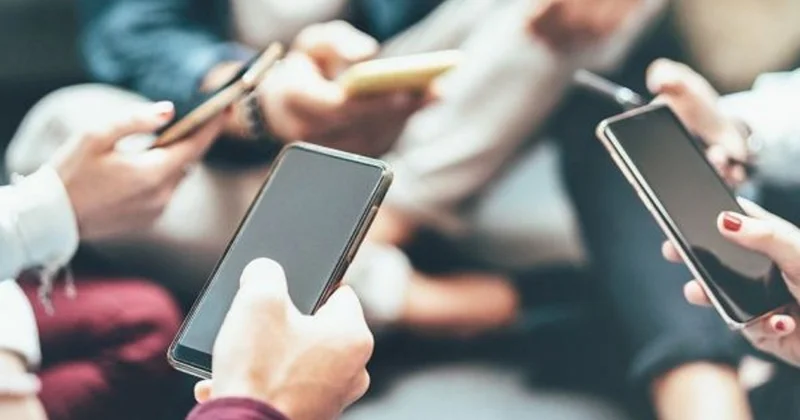 Bazara yeni mobil operator gəlməlidir ki, qiymətlər ucuzlaşsın?