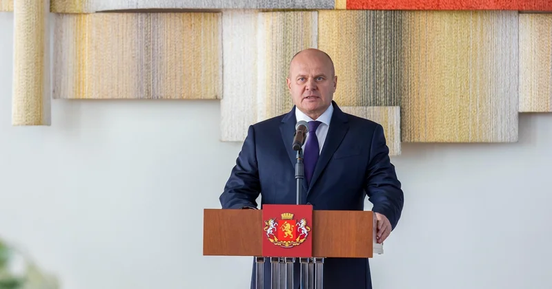 Rusiya şəhərinin meri rüşvət almaqda şübhəli bilinərək SAXLANILDI